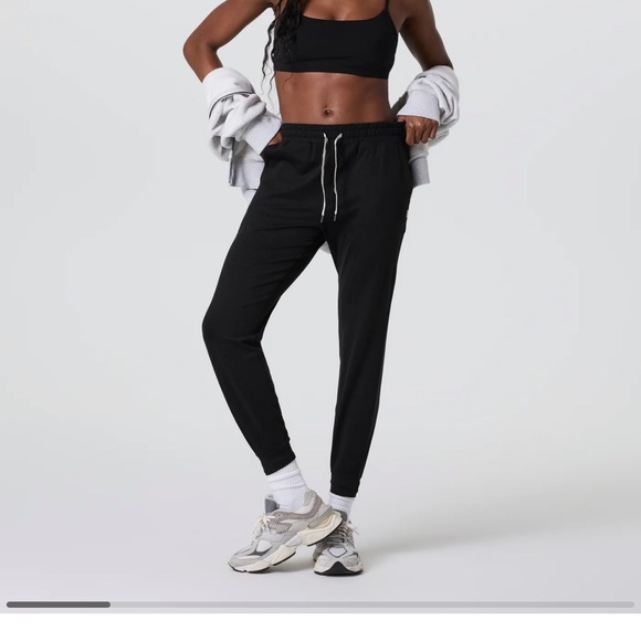 Vuori Black Performance Jogger Pants - Picture 1 of 5